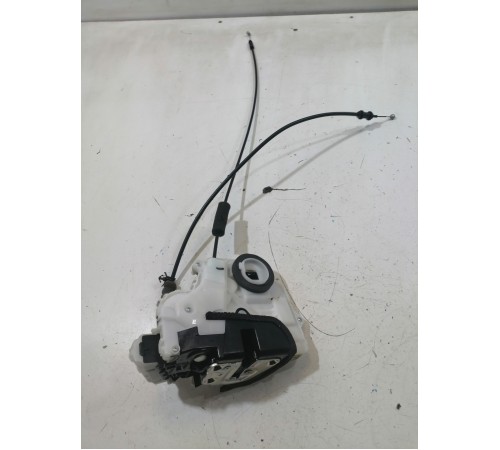  Замок двери передней правой