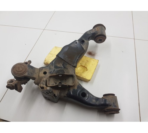 Рычаг передний правый нижний