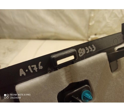 Обшивка крышки багажника