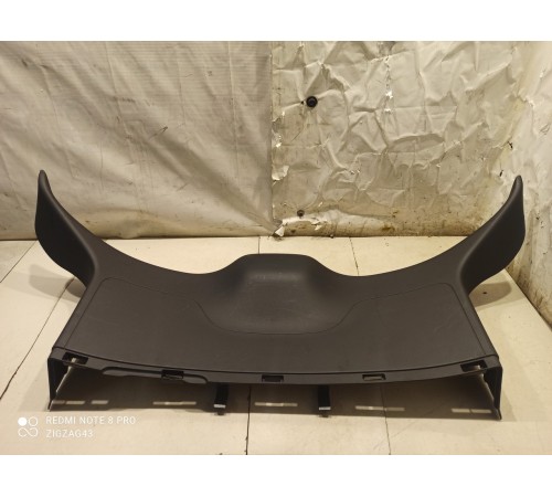 Обшивка крышки багажника