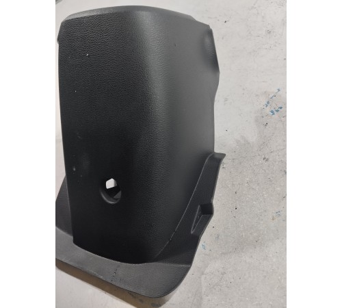 Накладка рулевой колонки нижняя