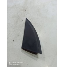 Уголок двери (передний левый внутренний)