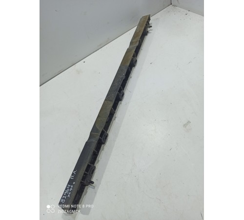 Кронштейн накладки порога передний левый