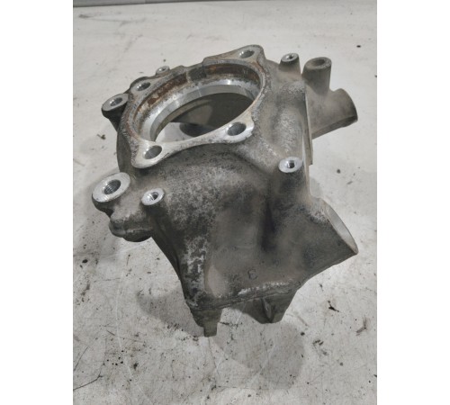 Кулак поворотный(задний правый)