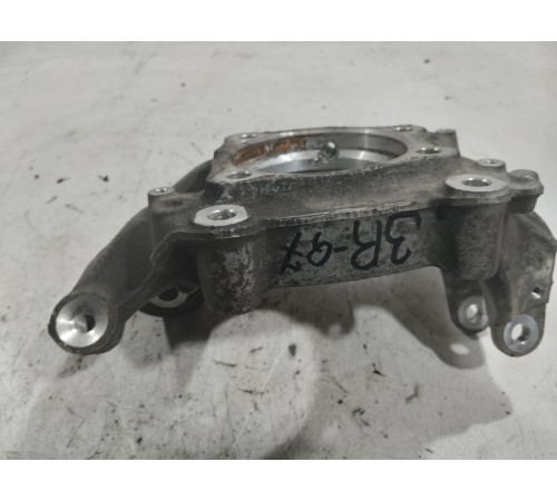 Кулак поворотный(задний правый)