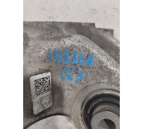 Кулак поворотный(задний правый)