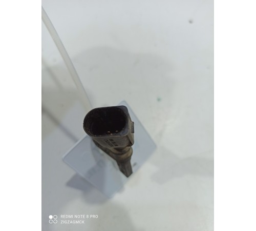 Датчик ABS(передний правый)