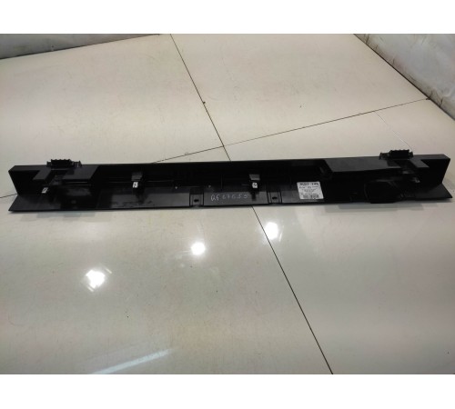 Накладка крышки багажника