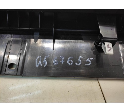 Накладка крышки багажника