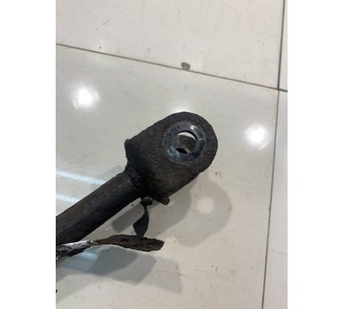 Рычаг подвески (задний, правый)