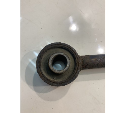 Рычаг подвески (задний, правый)