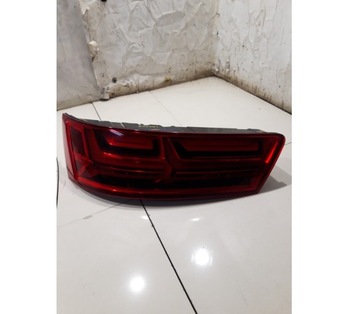 Фонарь крышки багажника левый