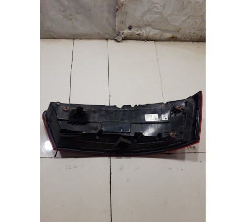 Фонарь крышки багажника левый