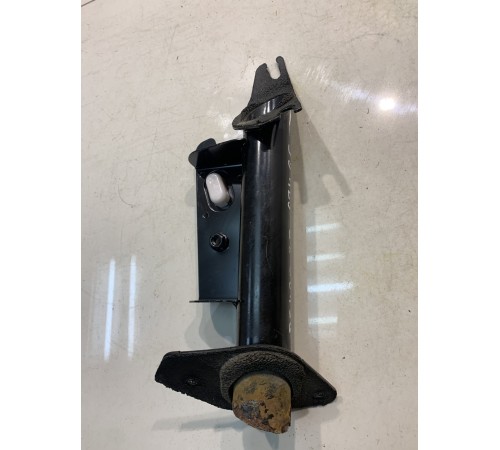 Кронштейн заднего сиденья (правый)