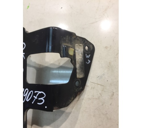 Кронштейн блока управления двигателем