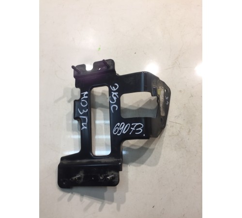 Кронштейн блока управления двигателем