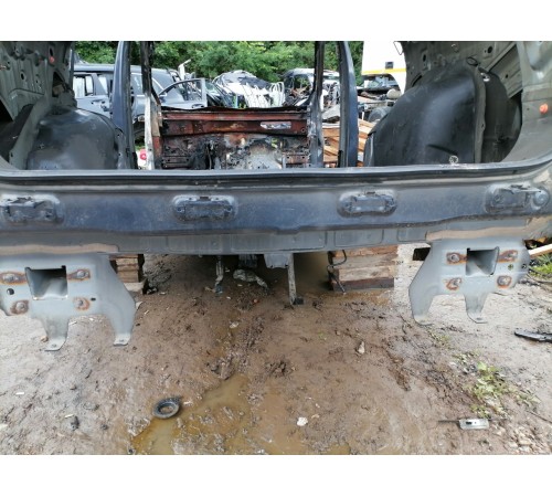 Задняя панель кузова