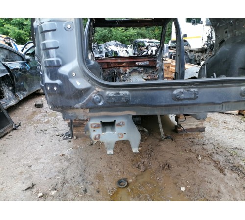 Задняя панель кузова