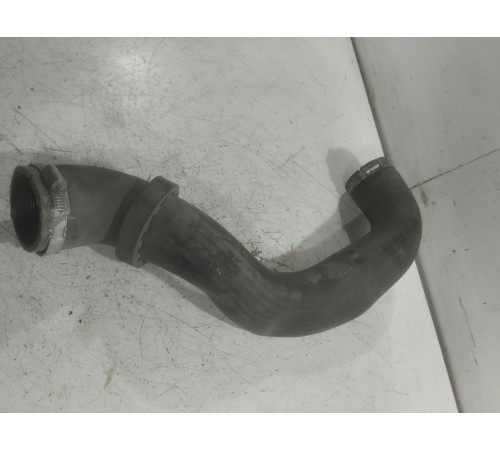 Патрубок системы охлаждения