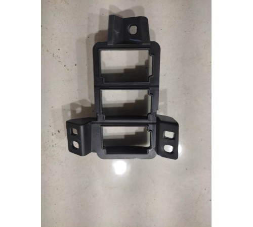 Кронштейн(крепление) кнопок торпедо