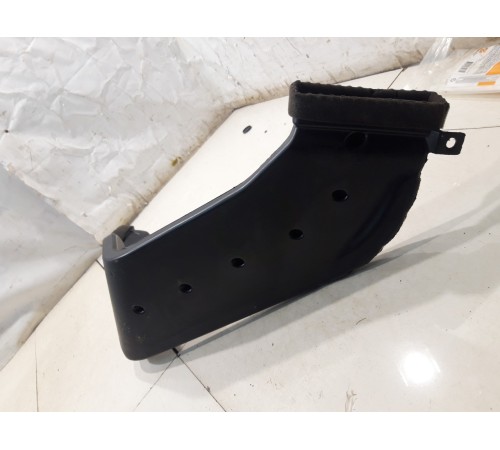 Воздуховод (правый)