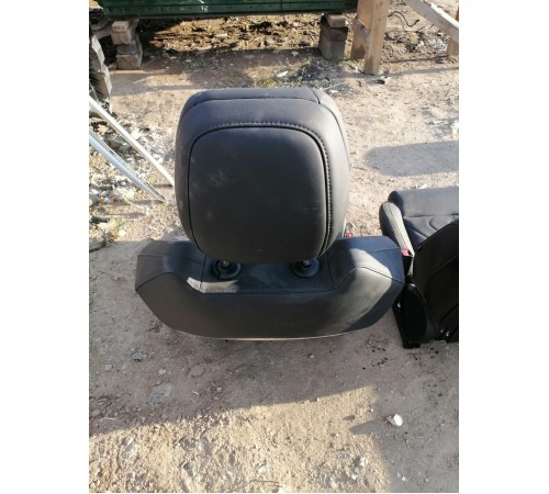 Сиденье переднее левое