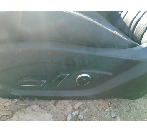 Сиденье переднее левое