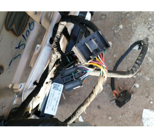 Сиденье переднее левое