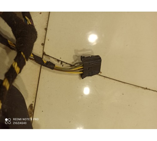 Электропроводка двери (задняя правая)