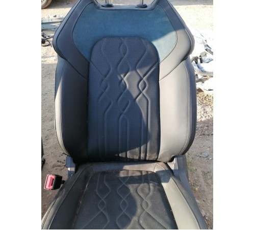 Сиденье переднее левое