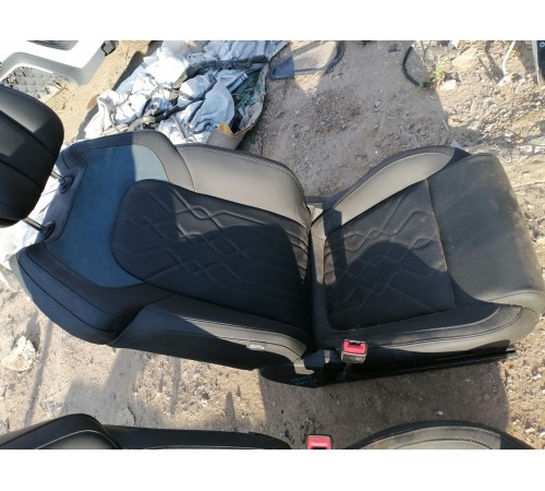 Сиденье переднее левое