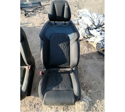 Сиденье переднее левое