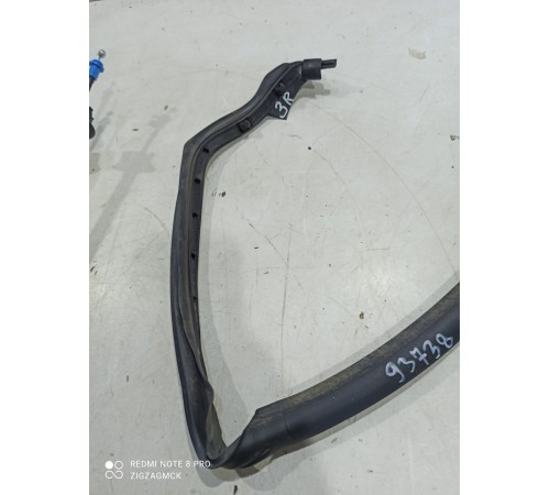 Уплотнитель двери(задний правый)