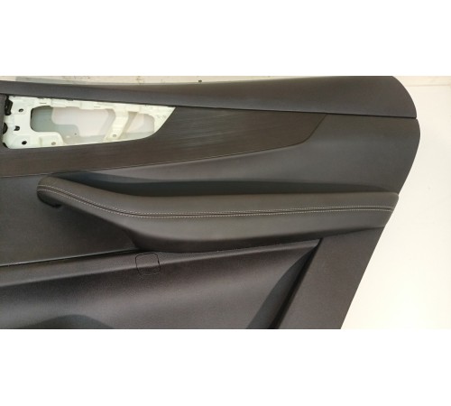 Обшивка двери задней правой