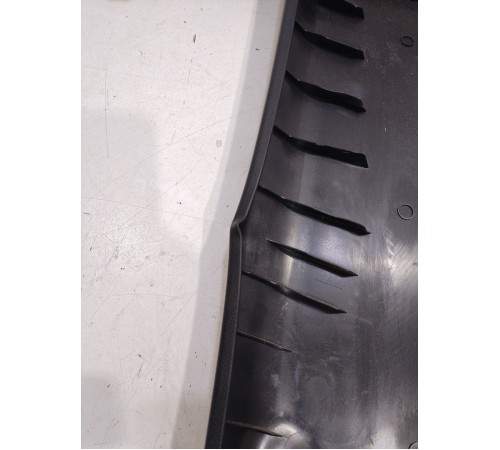 Обшивка центральной стойки(правая нижняя)