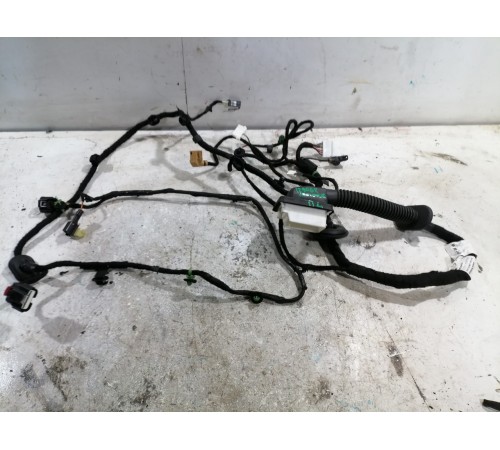 Электропроводка двери передняя левая