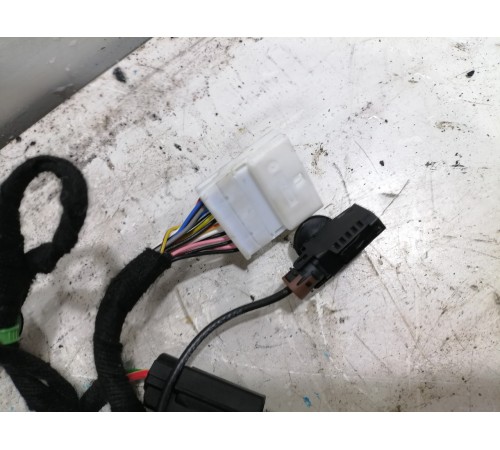 Электропроводка двери передняя левая