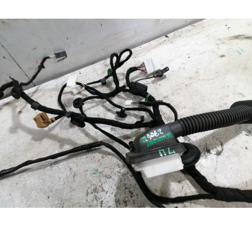 Электропроводка двери передняя левая