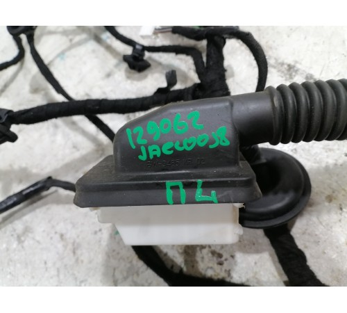 Электропроводка двери передняя левая