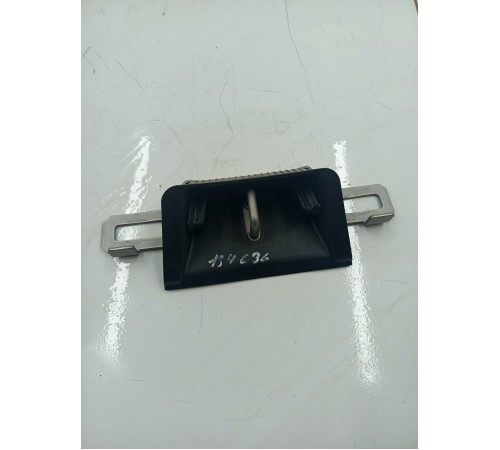 Ответная часть замка багажника