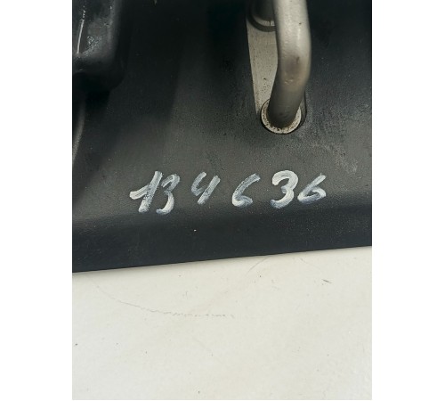 Ответная часть замка багажника