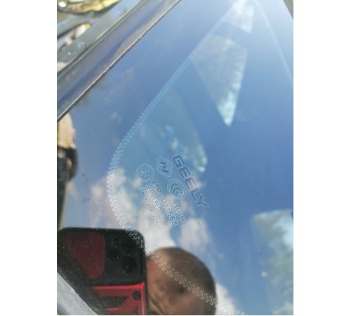 Глухое стекло кузова левое