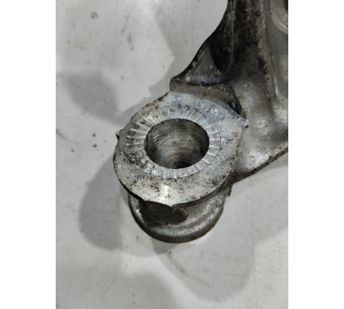 Кронштейн(крепление) переднего подрамника правый