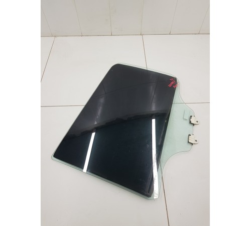 Стекло двери заднее левое