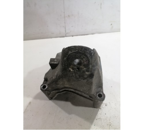 Кронштейн опоры двигателя