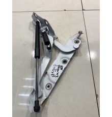 Петля багажника (левая)