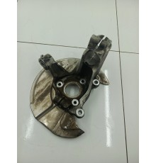 Кулак поворотный передний левый