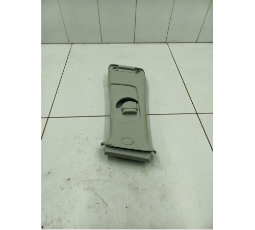 Обшивка центральной стойки левая верхняя