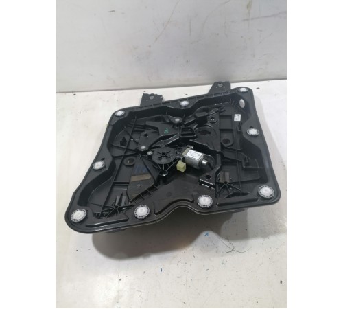 Стеклоподьемник передний правый с моторчиком