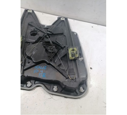 Стеклоподьемник передний правый с моторчиком